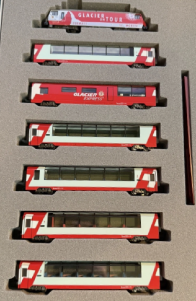 Kato RhB set "Glacier Express" Ge 4/4 III 651 DCC digital